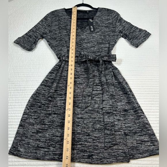 NWT Apt 9 Gray/Black Wrap Dress. Size MPetite. Casual. Wear to Work. Career. - Picture 7 of 10